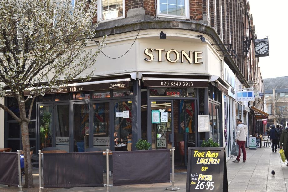 Image of outside of Stone pizza on Fife road in Kingston